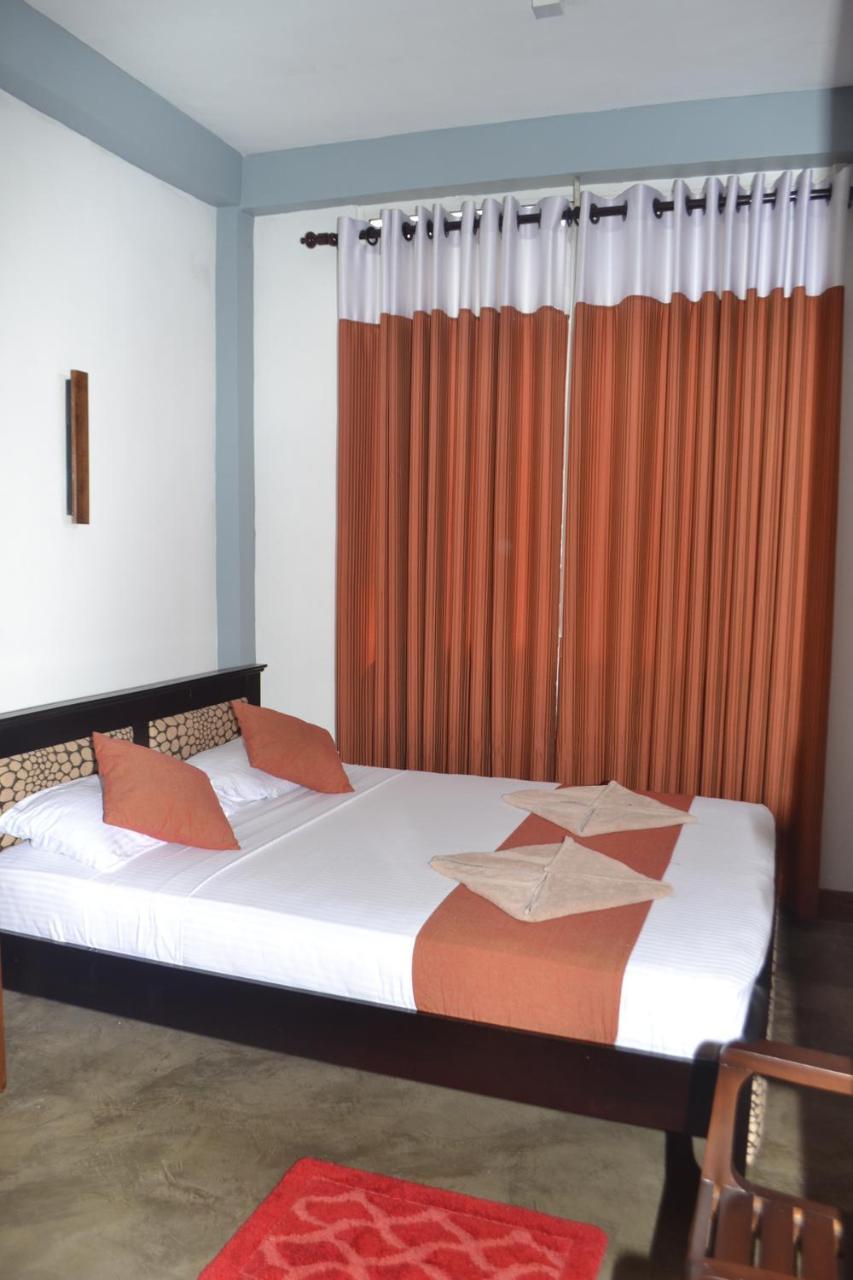 Thilon Hotel 3*
