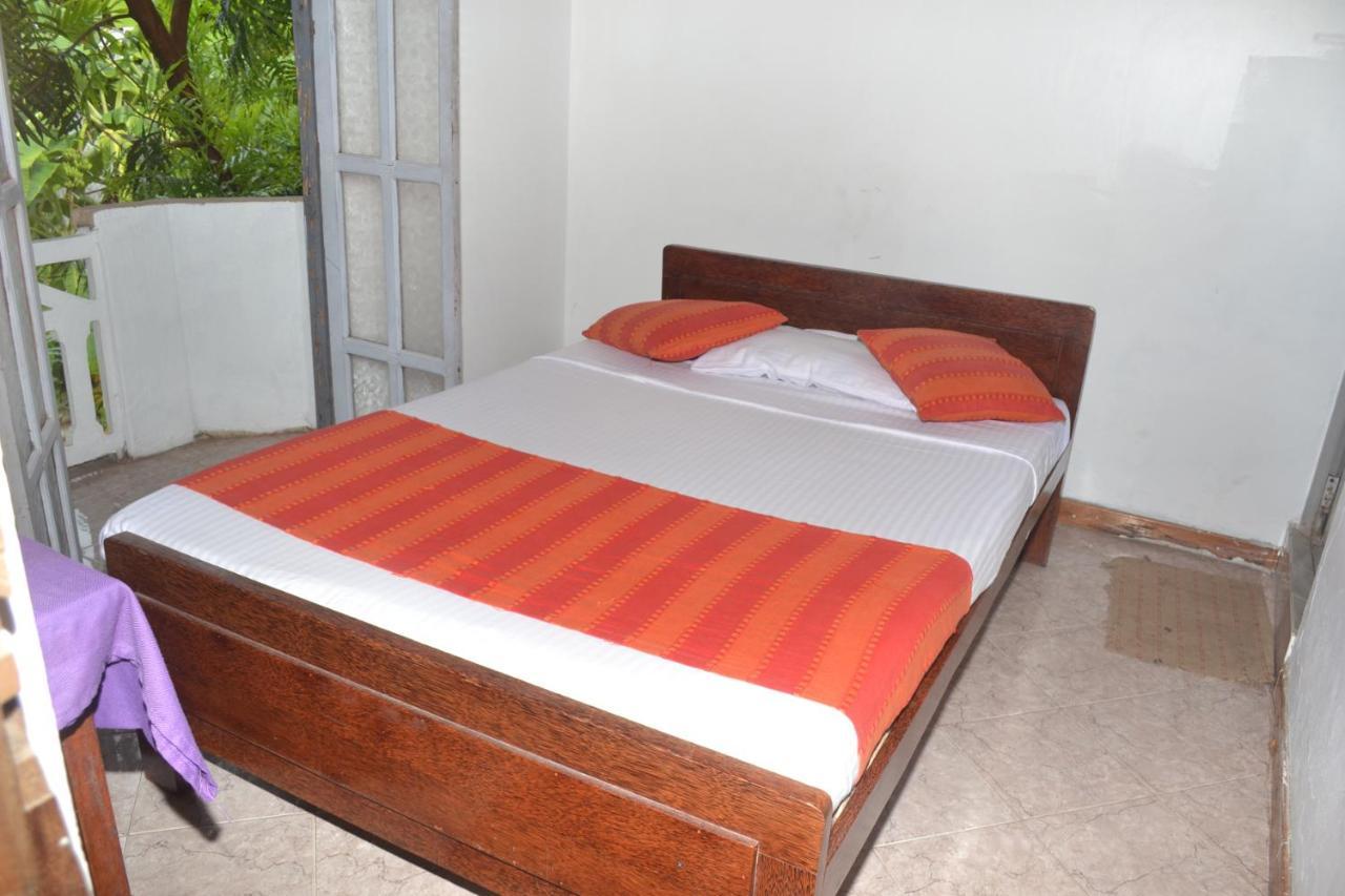 Thilon Hotel Katunayaka